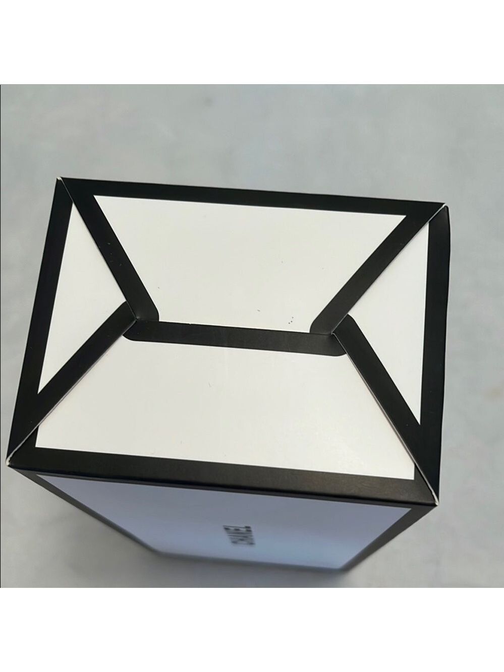 CHANEL Monochrome Storage Box - Picture 5 of 8